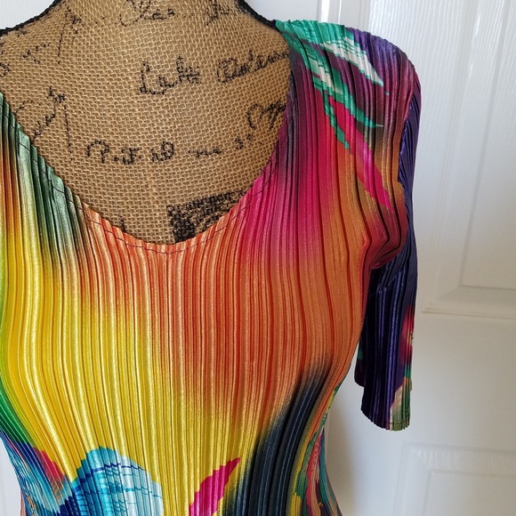 Tropical isle Kaua'i print springy accordion pleats multicolor top OS fits to 12 - Picture 5 of 7